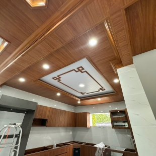 Thi Công Trần Nhựa Giả Gỗ Đồng Nai – Dự Án Thực Tế Tại Thạch Cao Tiến Phát