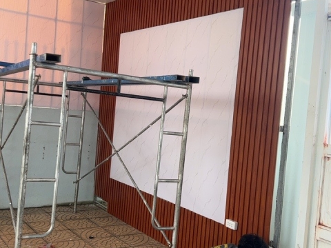 Sửa chữa nhà Đồng Xoài - lợp trần nhựa, ốp tường