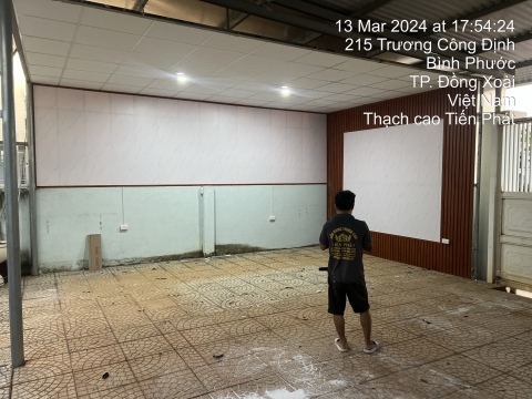 Sửa chữa nhà Đồng Xoài - lợp trần nhựa, ốp tường