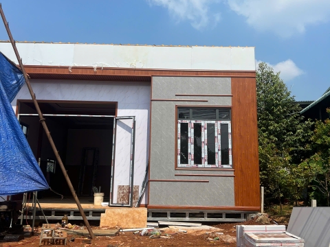 Nhà panel ốp trần,vách nhựa nano đồng xoài