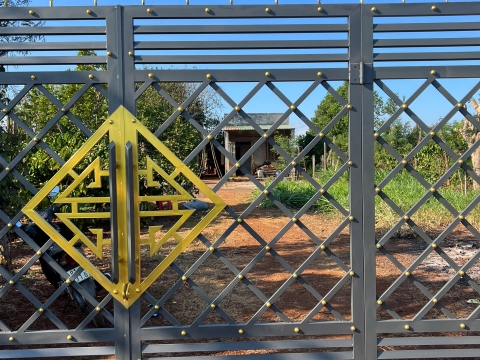 Cổng sắt bình phước