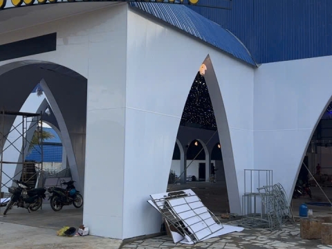 Nhà hàng tiệc cưới bom bo,minh hưng ốp nhựa nano, Bình Phước