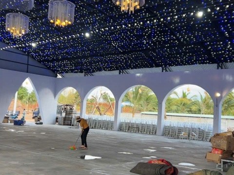 Nhà hàng tiệc cưới bom bo,minh hưng ốp nhựa nano, Bình Phước