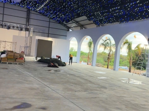 Nhà hàng tiệc cưới bom bo,minh hưng ốp nhựa nano, Bình Phước