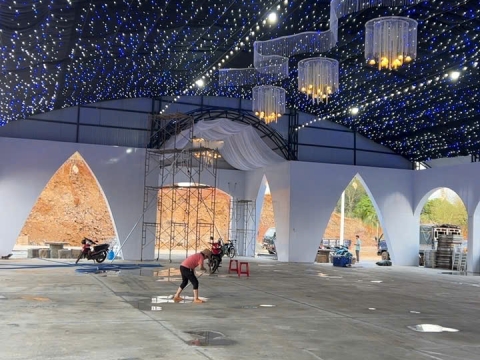 Nhà hàng tiệc cưới bom bo,minh hưng ốp nhựa nano, Bình Phước