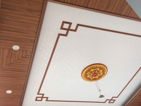 Công trình nhà mái nhật trần nhựa nano và trần thả nhựa