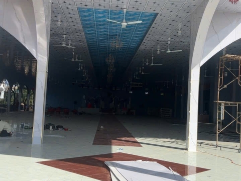 Công trình nhà hàng tiệc cưới bom bo,trần thả nhựa,ốp pvc giả đá