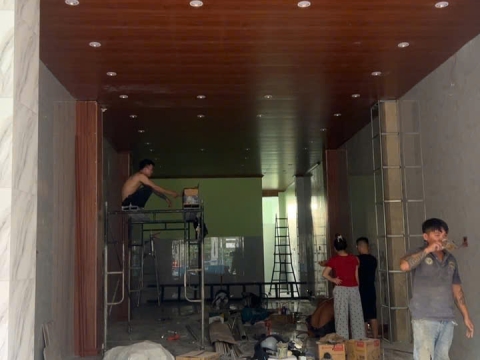 Thi công tại Bù Nho trần nhựa nano,cột lam sóng