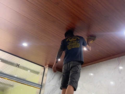 Thi công tại Bù Nho trần nhựa nano,cột lam sóng