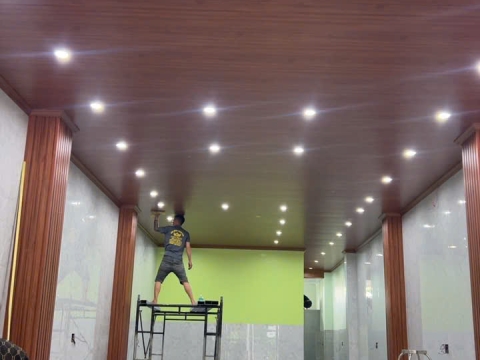 Thi công tại Bù Nho trần nhựa nano,cột lam sóng