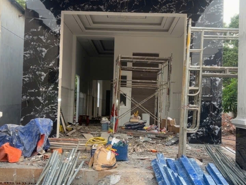 Công trình Phước Bình thi công trần thạch cao kết hợp nẹp rãnh đen,led nhôm định hình