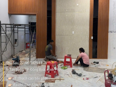 Thi công  vách tivi bằng tấm ốp nano