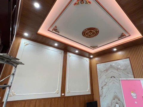 Tấm Ốp Trần Nano Bù Đăng – Xu Hướng Nội Thất Hiện Đại Tại Bình Phước