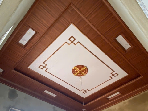 Tấm Ốp Trần Nano Bù Đăng – Xu Hướng Nội Thất Hiện Đại Tại Bình Phước