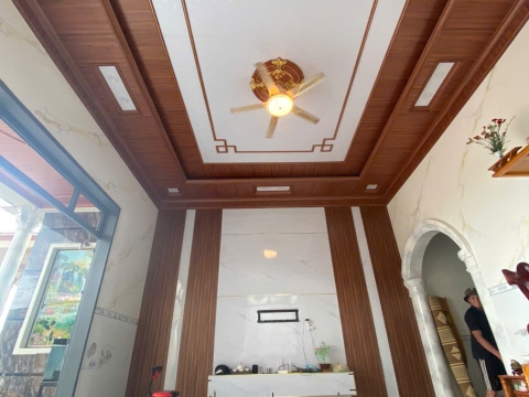 Tấm Ốp Trần Nano Bù Đăng – Xu Hướng Nội Thất Hiện Đại Tại Bình Phước